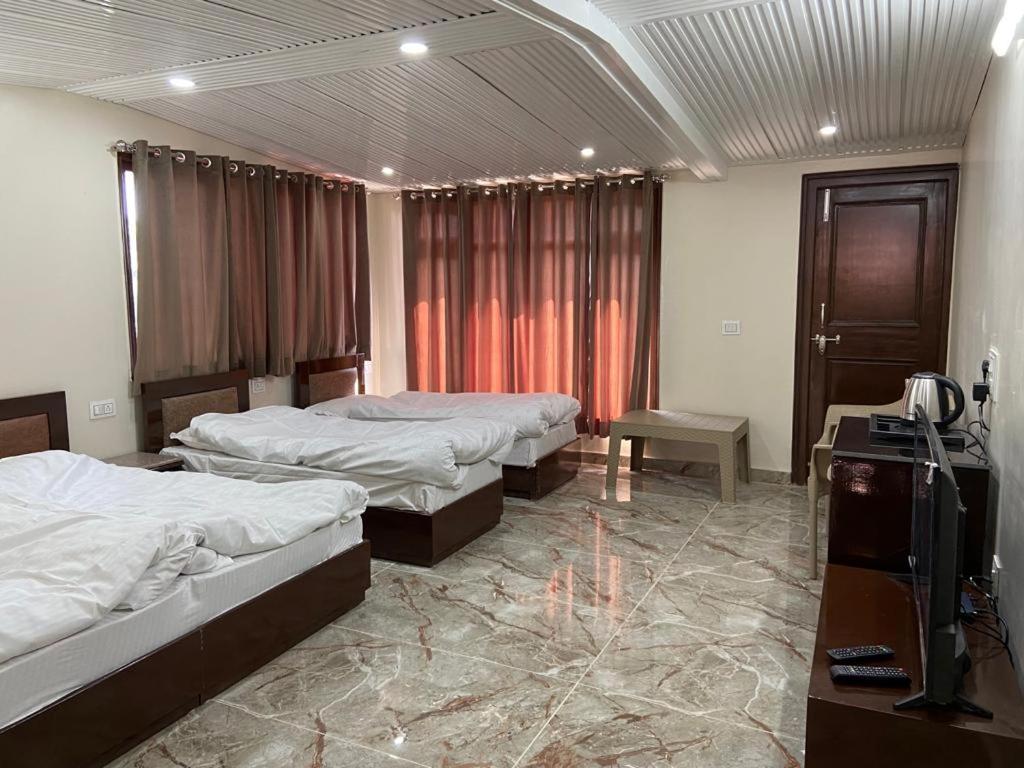 Dhanlaxmi Apartments Shimla Exterior photo