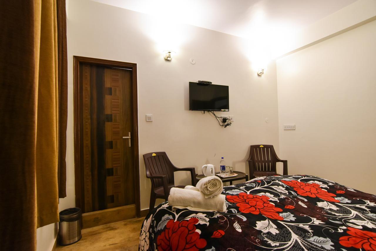 Dhanlaxmi Apartments Shimla Exterior photo